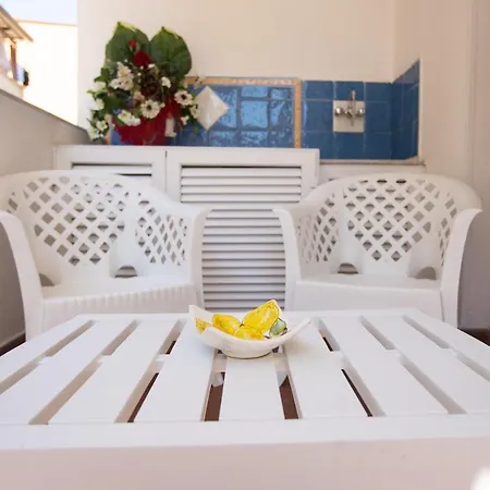 La Casa Di Nana' Locazione Turistica Apartment *