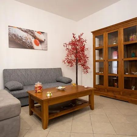 La Casa Di Nana' Locazione Turistica Apartment *